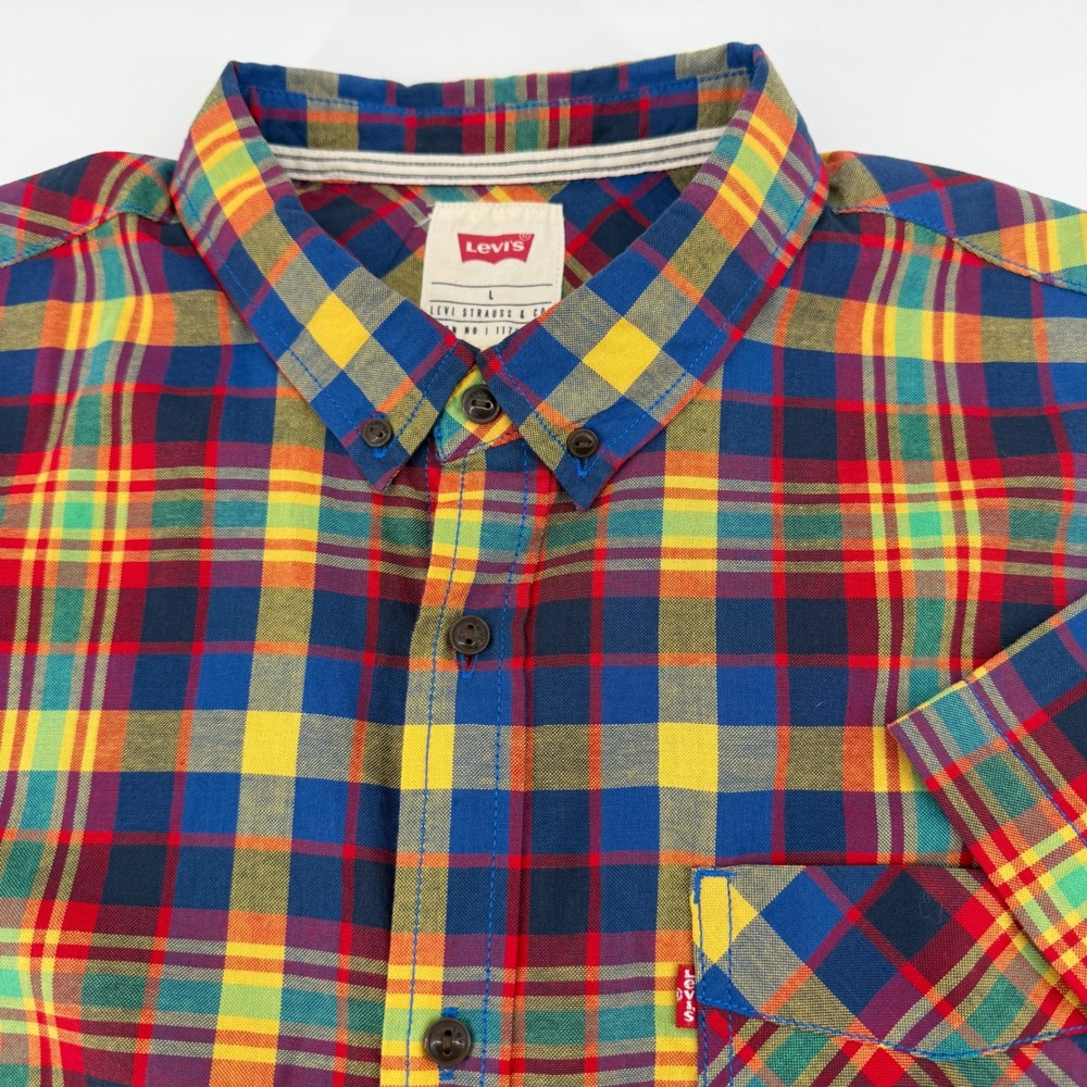 Levis Shirt Mens L Multi Color Plaid Short Sleeve Button Down 3LDSW1211 Pocket